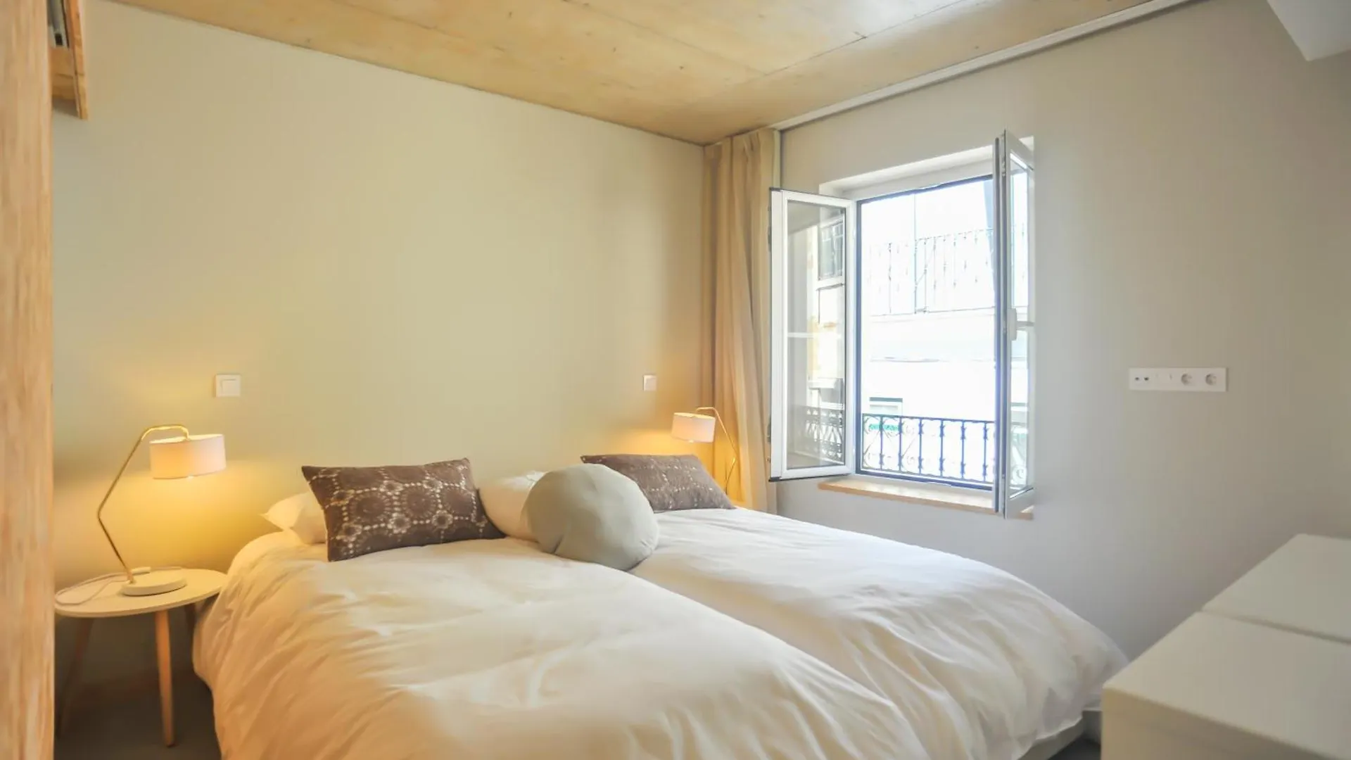 Madragoa Modern Apartments Lisbon