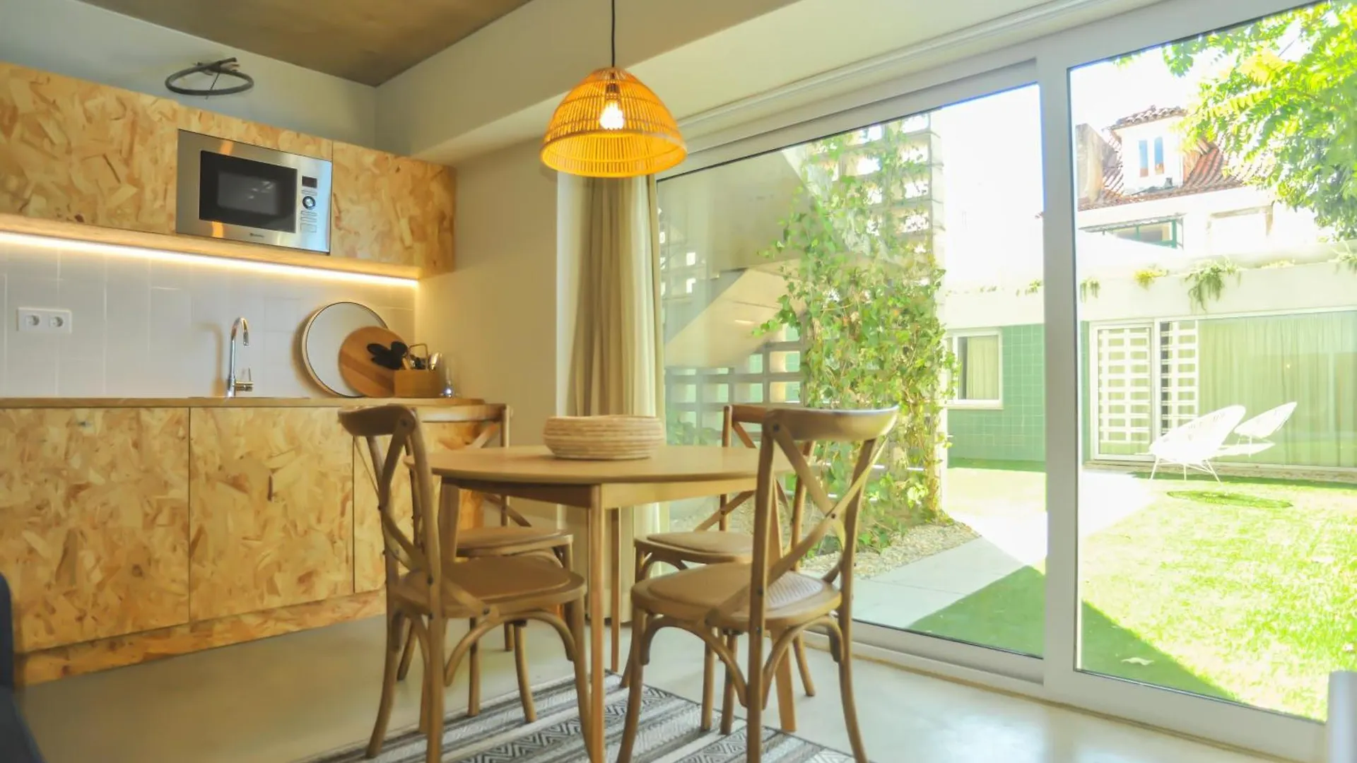 Madragoa Modern Apartments Lisbon